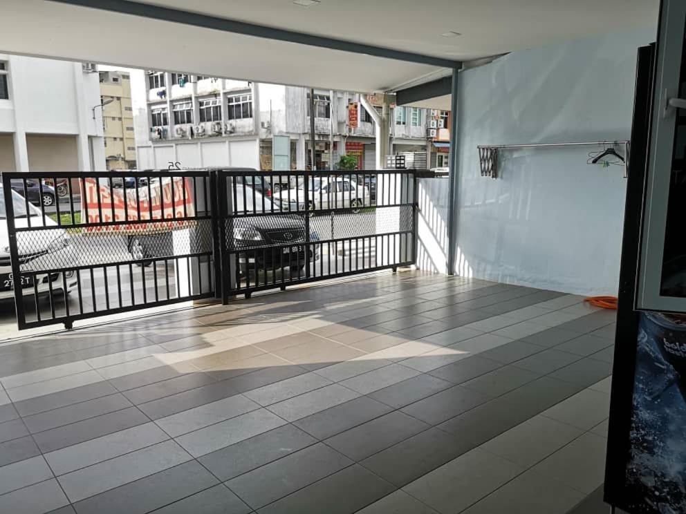 Hom2Rex Kuching Homestay Taman Timberland Eksteriør billede